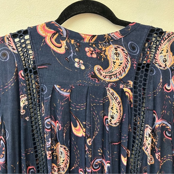 Free People blue Just The Two Of Us paisley print tunic top size small - Picture 10 of 12